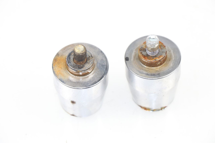 photo de HANDLEBAR ENDS DAELIM VJ ROADWIN 125 (2004 - 2007)