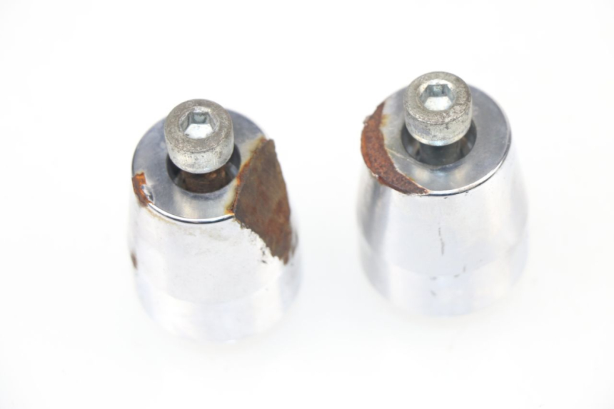 photo de HANDLEBAR ENDS DAELIM VJ ROADWIN 125 (2004 - 2007)