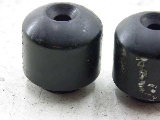 photo de HANDLEBAR ENDS HONDA PCX (JF57/JF64) 125 (2014 - 2018)