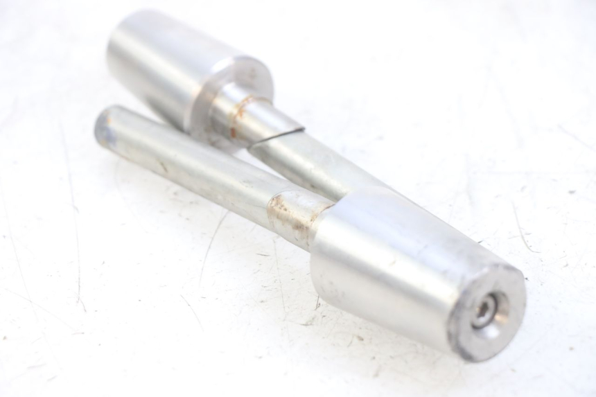 photo de HANDLEBAR ENDS PEUGEOT GEOPOLIS RS 125 (2007 - 2009)