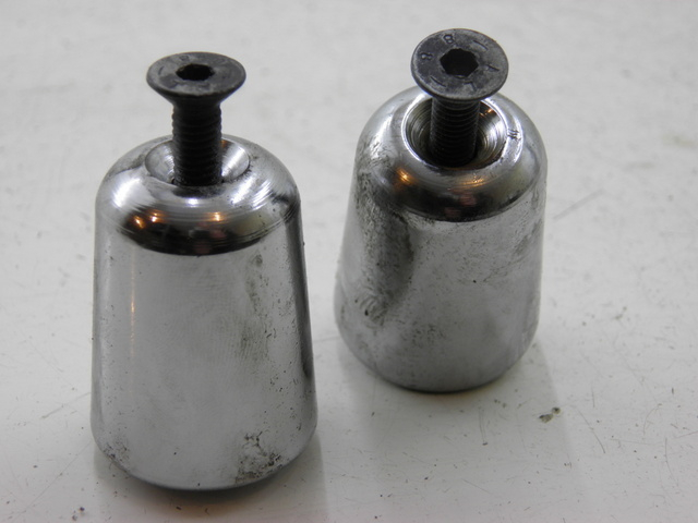 photo de HANDLEBAR ENDS PIAGGIO SUPER LX 125 (2000 - 2003)