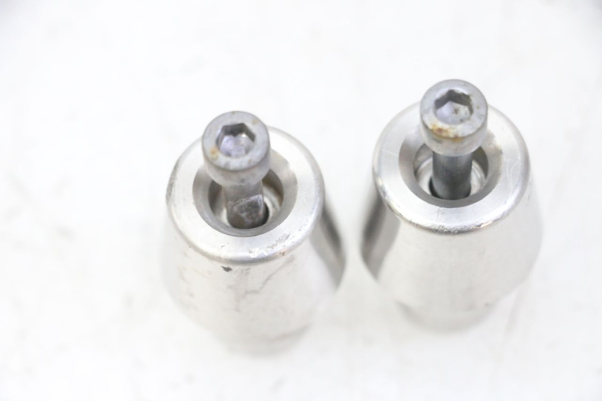 photo de HANDLEBAR ENDS PEUGEOT SATELIS 125 (2013 - 2018)