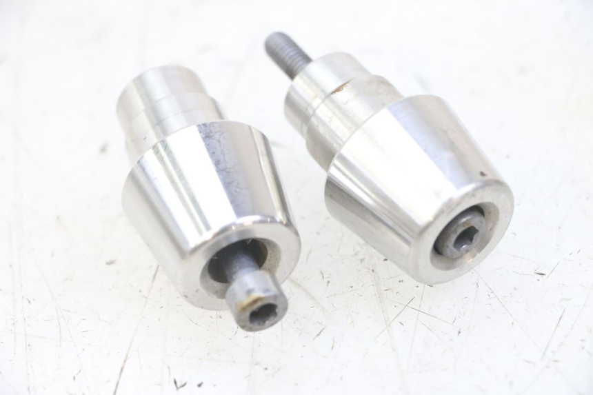 photo de HANDLEBAR ENDS PEUGEOT SATELIS 125 (2013 - 2018)