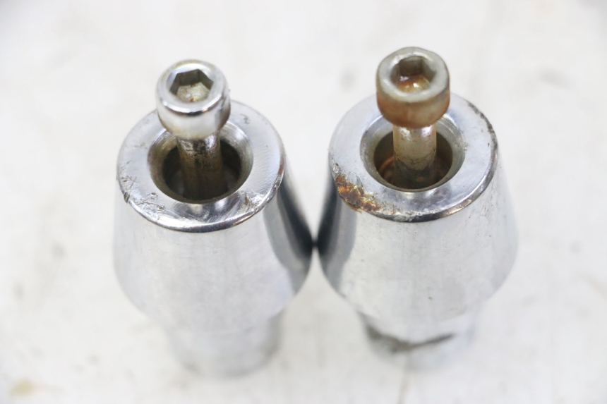 photo de HANDLEBAR ENDS PEUGEOT SATELIS 125 (2013 - 2018)