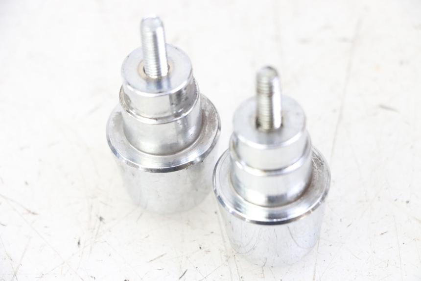 photo de HANDLEBAR ENDS PEUGEOT SATELIS 125 (2013 - 2018)