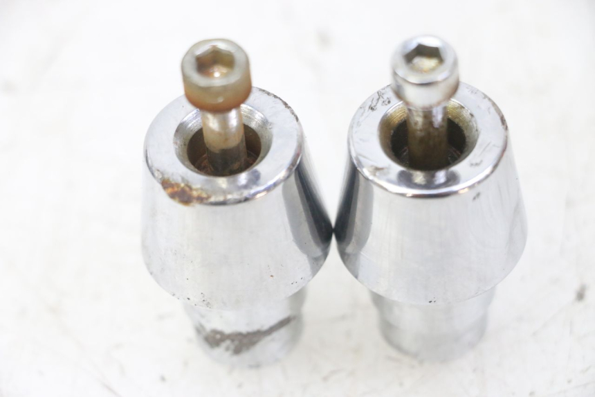 photo de HANDLEBAR ENDS PEUGEOT SATELIS 125 (2013 - 2018)