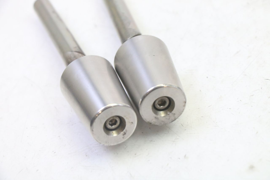 photo de HANDLEBAR ENDS PEUGEOT SATELIS 125 (2013 - 2018)