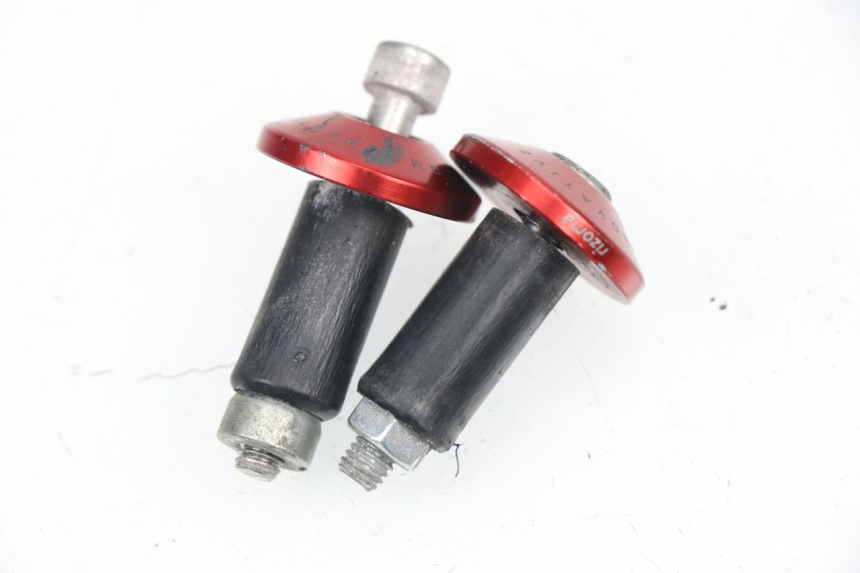 photo de HANDLEBAR ENDS TRIUMPH STREET TRIPLE 675 (2007 - 2012)
