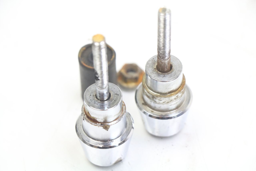 photo de HANDLEBAR ENDS PEUGEOT VIVACITY 125 (2010 - 2017)
