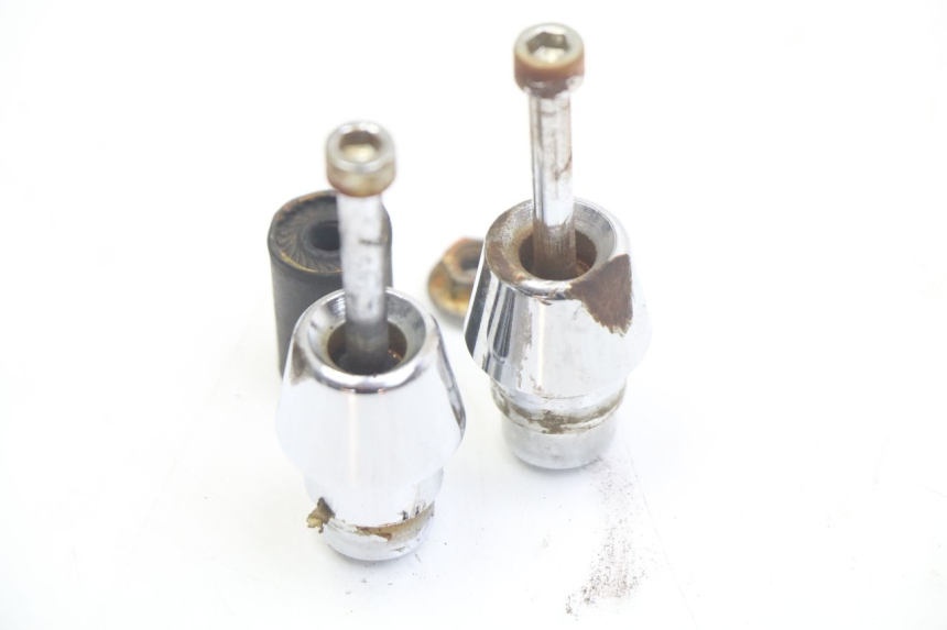 photo de HANDLEBAR ENDS PEUGEOT VIVACITY 125 (2010 - 2017)