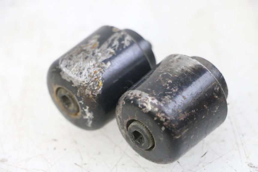 photo de HANDLEBAR ENDS YAMAHA FZS FAZER 600 (2001 - 2003)