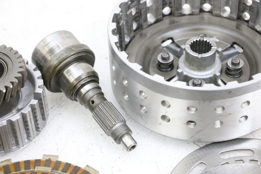 photo de CLUTCH SUZUKI BURGMAN EXECUTIVE ABS 650 (2006 - 2012) - Markings and original references