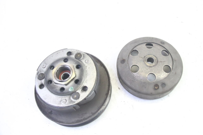 photo de CLUTCH PIAGGIO FLY 4T 50 (2013 - 2017) - Alternative perspective