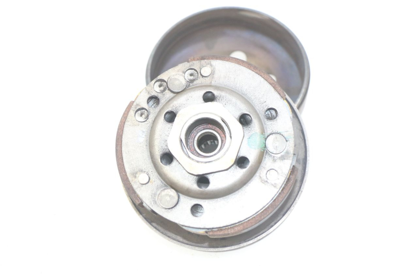 photo de CLUTCH PEUGEOT KISBEE 4T 50 (2010 - 2017)