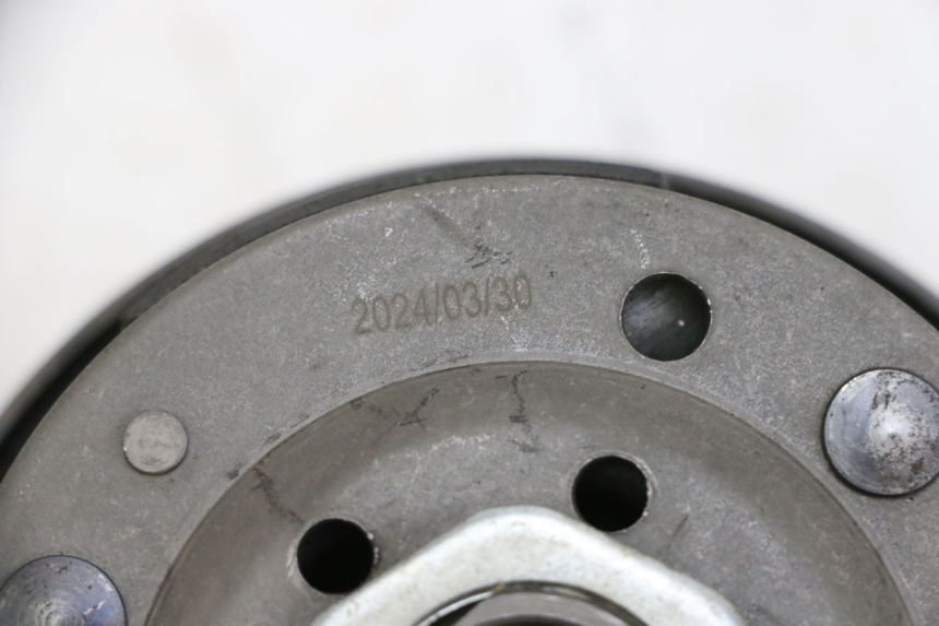 photo de CLUTCH PEUGEOT KISBEE 4T 50 (2010 - 2017)