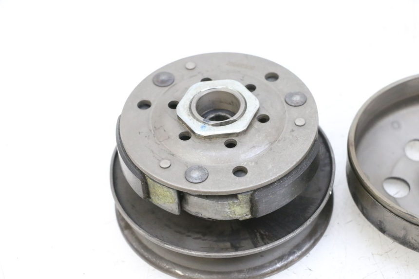 photo de CLUTCH PEUGEOT KISBEE 4T 50 (2010 - 2017)