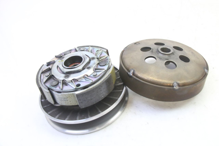 photo de CLUTCH PIAGGIO MP3 HPE 310 (2024 - 2025)