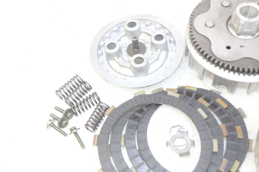 photo de CLUTCH YAMAHA SR 125 (1982 - 2003)