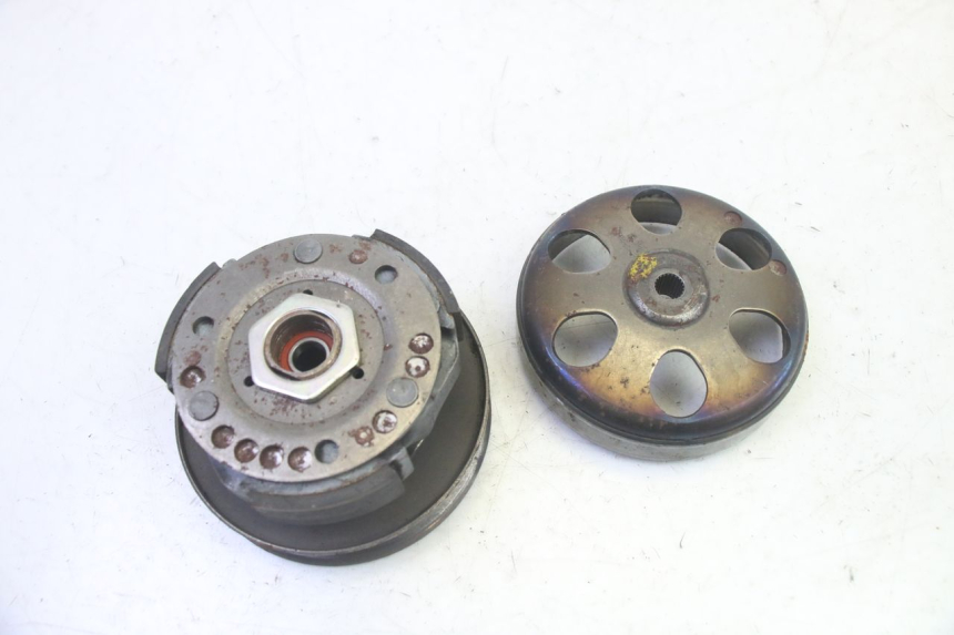 photo de CLUTCH PEUGEOT VIVACITY 100 (1999 - 2008) - Zoom on usage condition