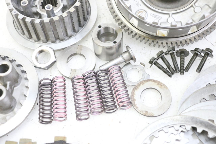 photo de CLUTCH YAMAHA FZ6 FAZER S2 600 (2007 - 2011)