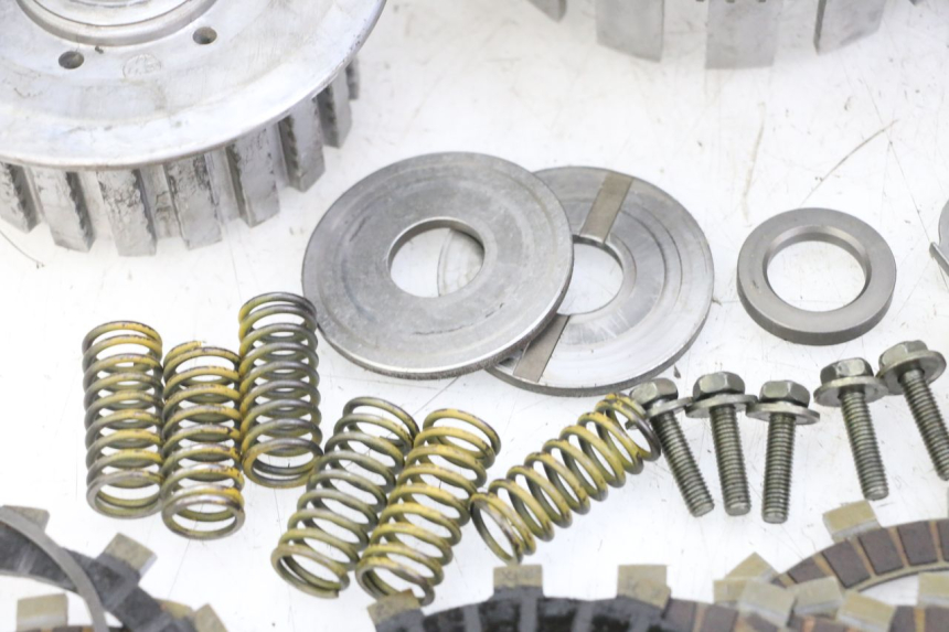 photo de CLUTCH YAMAHA FZS FAZER 600 (2001 - 2003)