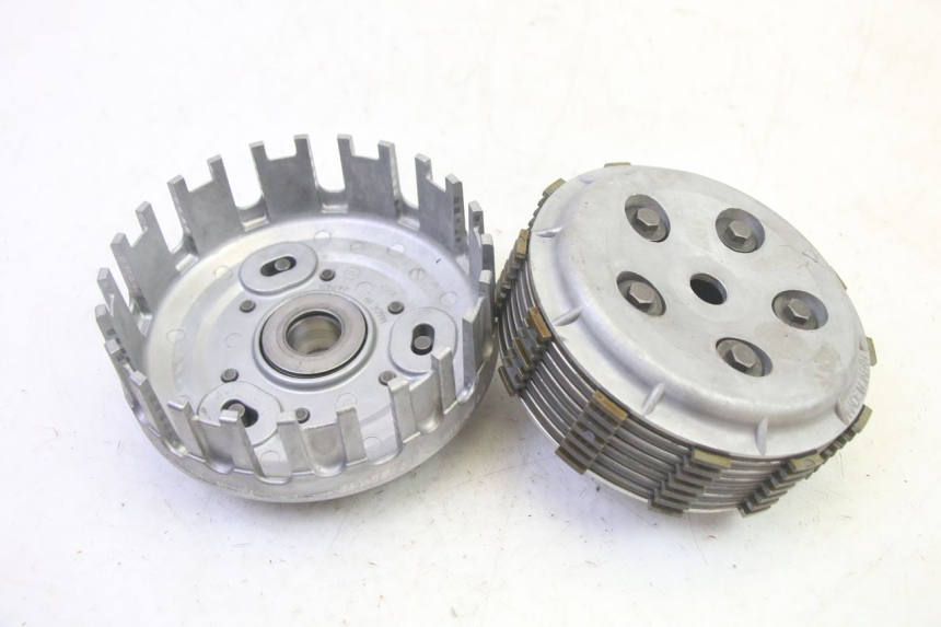photo de CLUTCH KAWASAKI ZR 7 750 (1999 - 2001) - Additional view of the item