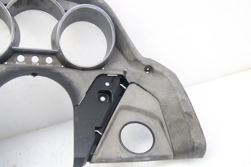 photo de SPEEDOMETER SURROUND KYMCO DINK STREET 125 (2009 - 2014)