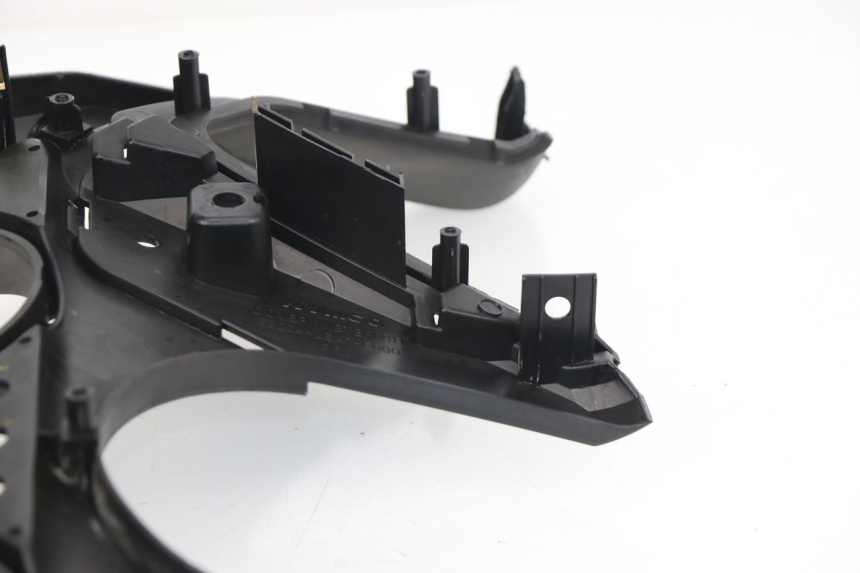 photo de SPEEDOMETER SURROUND KYMCO DINK STREET 125 (2009 - 2014)