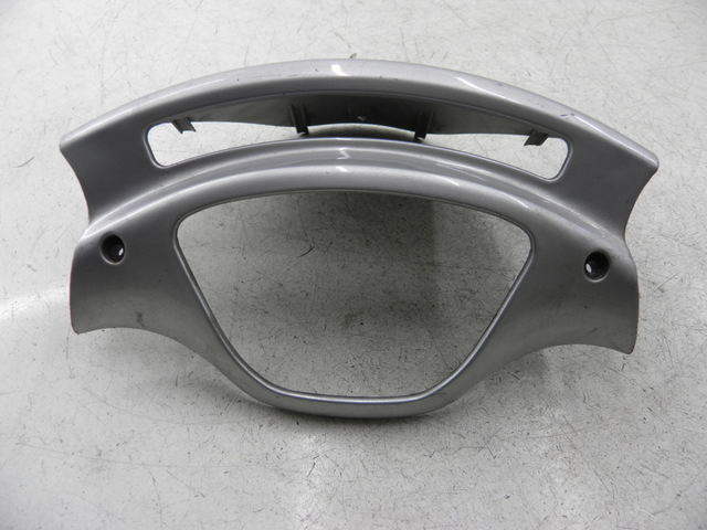 photo de SPEEDOMETER SURROUND PIAGGIO X9 EVOLUTION 500 (2003 - 2005)