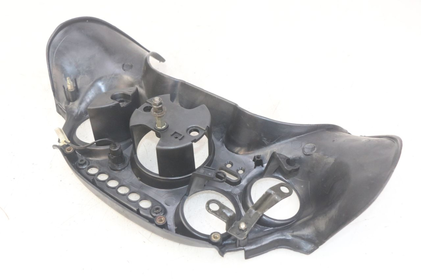 photo de SPEEDOMETER SURROUND TRIUMPH SPRINT ST 955 (1999 - 2001)