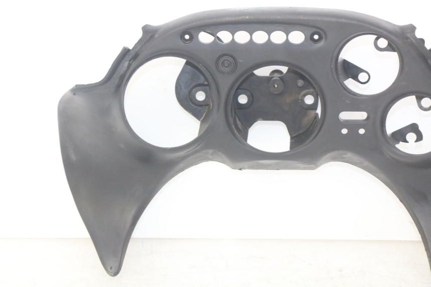 photo de SPEEDOMETER SURROUND TRIUMPH SPRINT ST 955 (1999 - 2001)