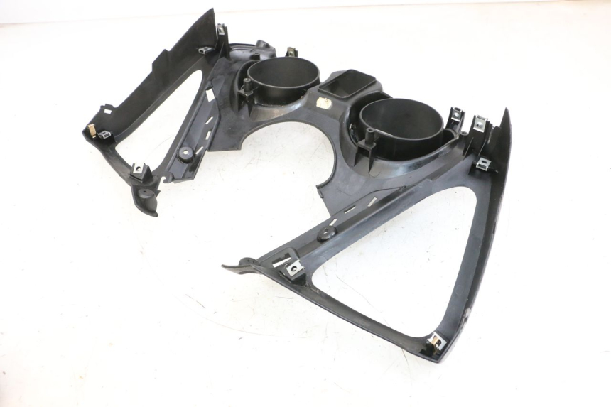 photo de SPEEDOMETER SURROUND YAMAHA X-MAX XMAX 125 (2010 - 2013) - Fixing points details