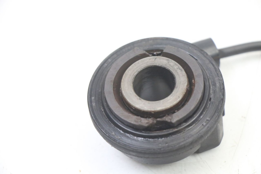 photo de SPEEDOMETER DRIVE YAMAHA FZS FAZER 600 (2001 - 2003)