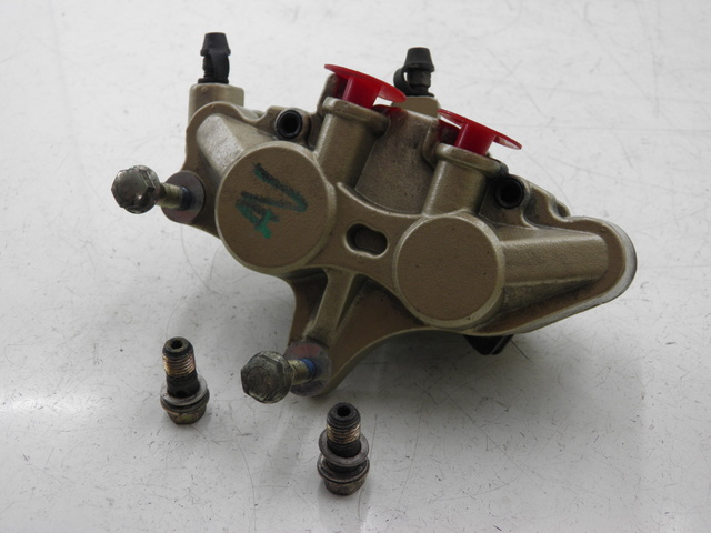 photo de FRONT BRAKE CALIPER DAELIM S2 FI 125 (2008 - 2017)