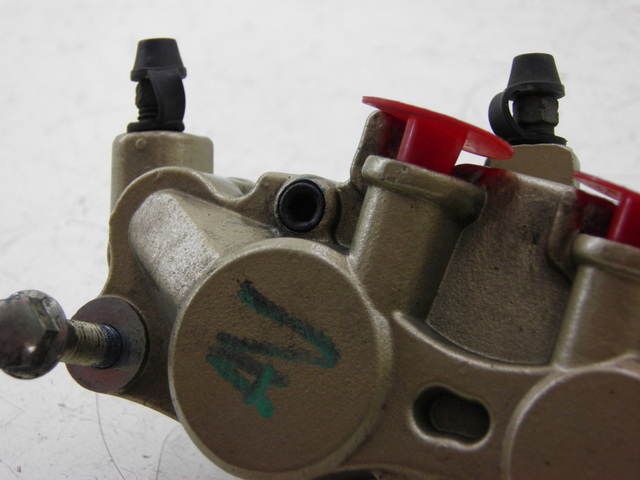 photo de FRONT BRAKE CALIPER DAELIM S2 FI 125 (2008 - 2017)