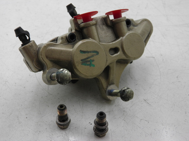 photo de FRONT BRAKE CALIPER DAELIM S2 FI 125 (2008 - 2017)