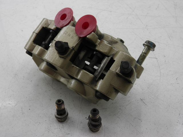 photo de FRONT BRAKE CALIPER DAELIM S2 FI 125 (2008 - 2017)