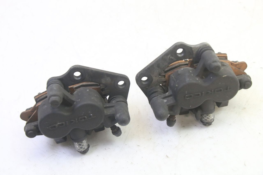 photo de FRONT BRAKE CALIPER SUZUKI DL V STROM 1000 (2002 - 2007) - Fixing points details