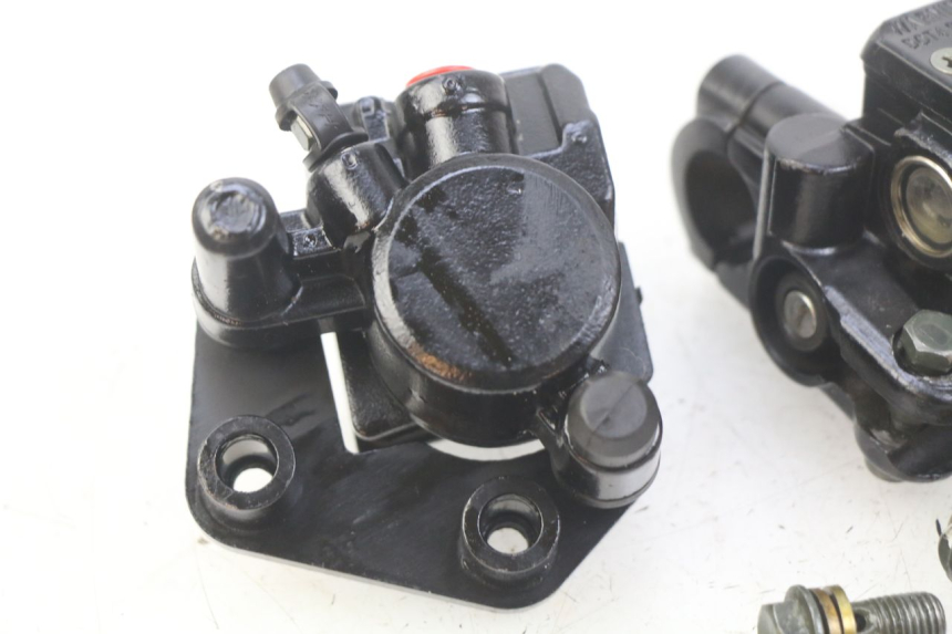 photo de FRONT BRAKE CALIPER JM MOTORS EVOLIS 4T 50 (2018 - 2022)