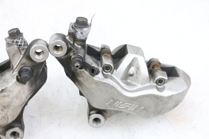 photo de FRONT BRAKE CALIPER YAMAHA FJR ABS 1300 (2006 - 2012) - Surface and material condition