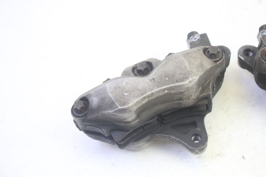 photo de FRONT BRAKE CALIPER YAMAHA FJR ABS 1300 (2006 - 2012) - Surface and material condition