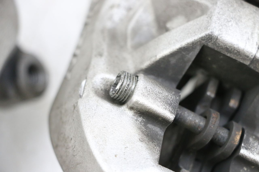 photo de FRONT BRAKE CALIPER YAMAHA FJR ABS 1300 (2006 - 2012) - Checked used part