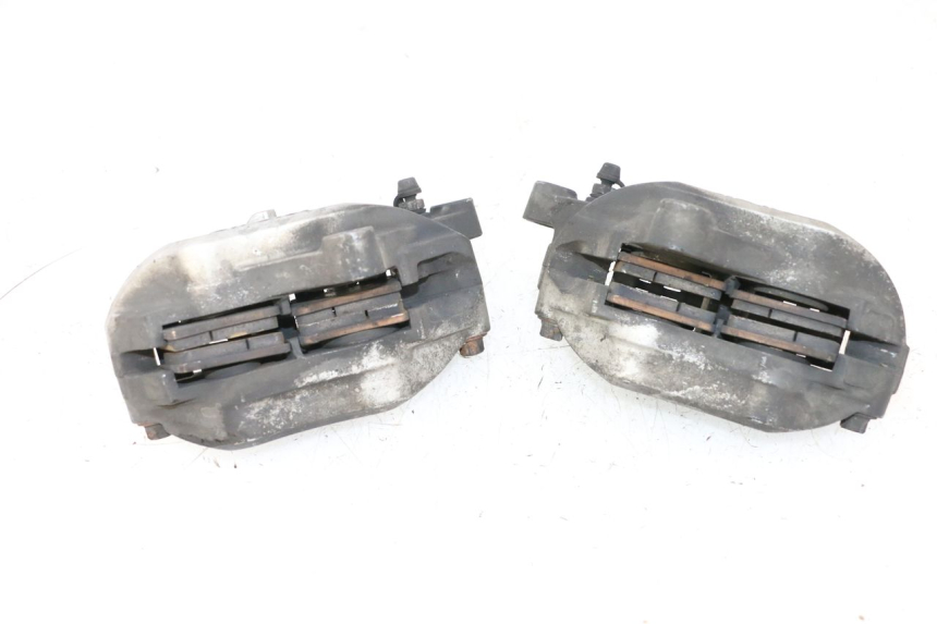 photo de FRONT BRAKE CALIPER YAMAHA FJR ABS 1300 (2006 - 2012) - Technical close-up