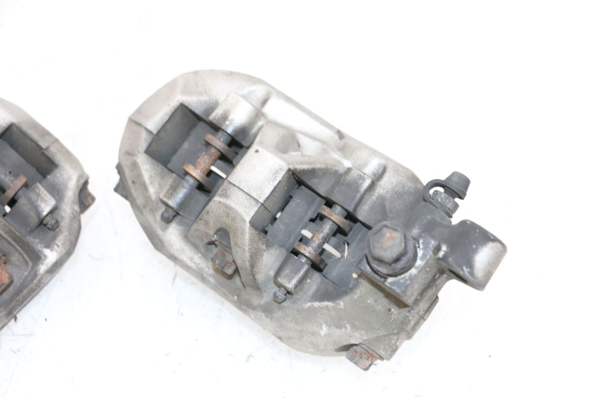 photo de FRONT BRAKE CALIPER YAMAHA FJR ABS 1300 (2006 - 2012) - Surface and material condition