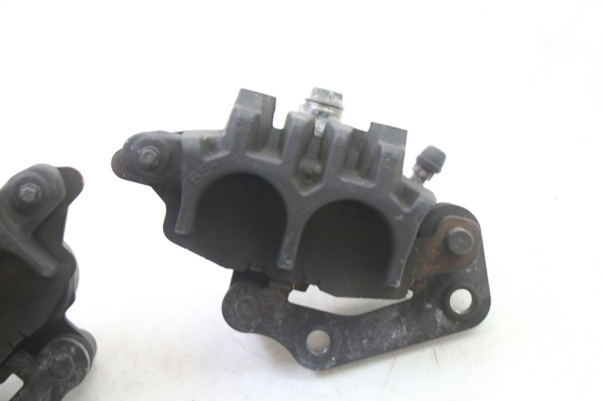 photo de FRONT BRAKE CALIPER SUZUKI GSR 750 (2011 - 2017)