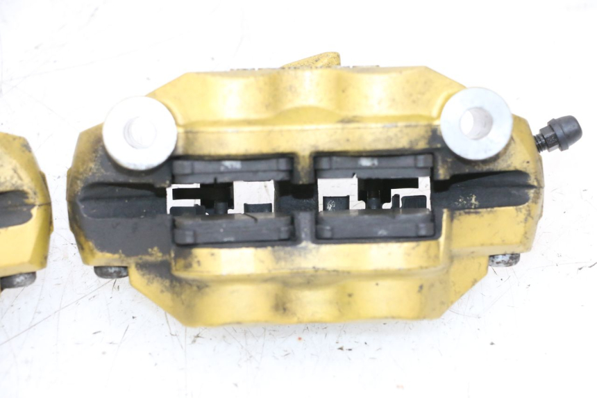 photo de FRONT BRAKE CALIPER SUZUKI GSXR GSX-R 1000 (2003 - 2004) - Alternative perspective