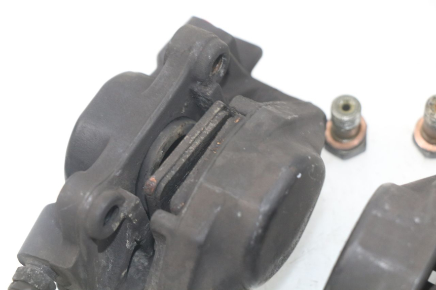 photo de FRONT BRAKE CALIPER PIAGGIO MP3 LT 400 (2007 - 2012) - Zoom on usage condition