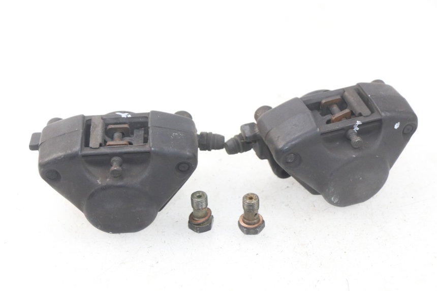 photo de FRONT BRAKE CALIPER PIAGGIO MP3 LT 400 (2007 - 2012) - Fixing points details