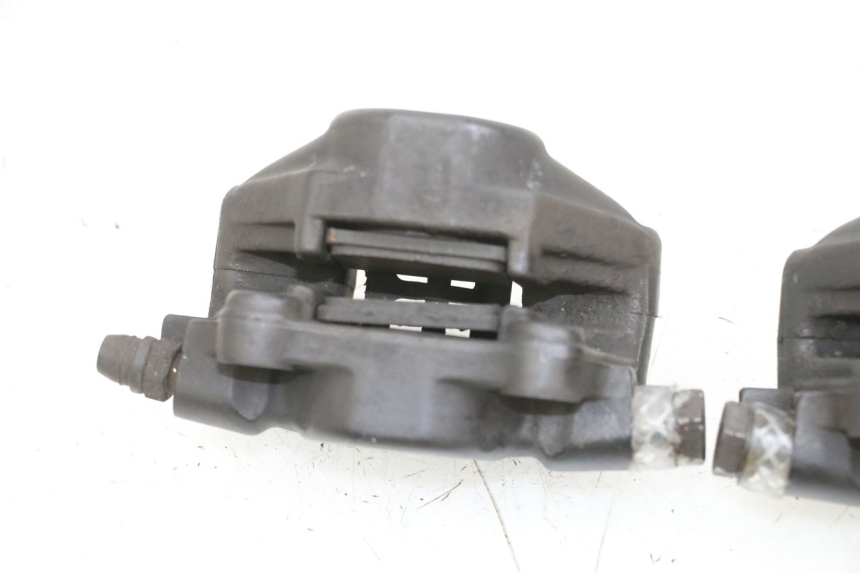 photo de FRONT BRAKE CALIPER PIAGGIO MP3 RL 250 (2007 - 2010) - Technical close-up