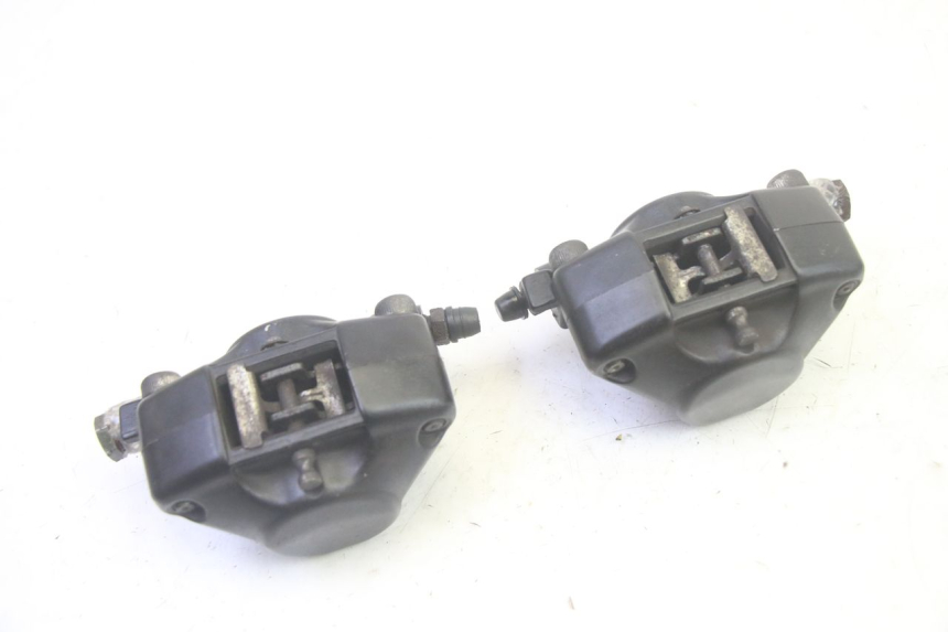 photo de FRONT BRAKE CALIPER PIAGGIO MP3 RL 250 (2007 - 2010) - Alternative perspective